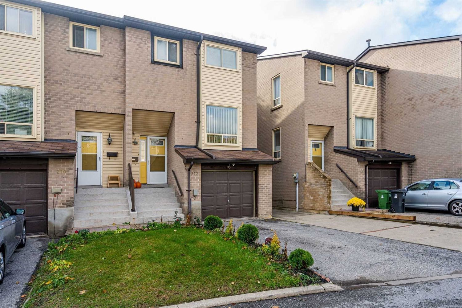 55 Collinsgrove Road. 55 Collinsgrove Road Townhomes is located in  Scarborough, Toronto - image #2 of 2