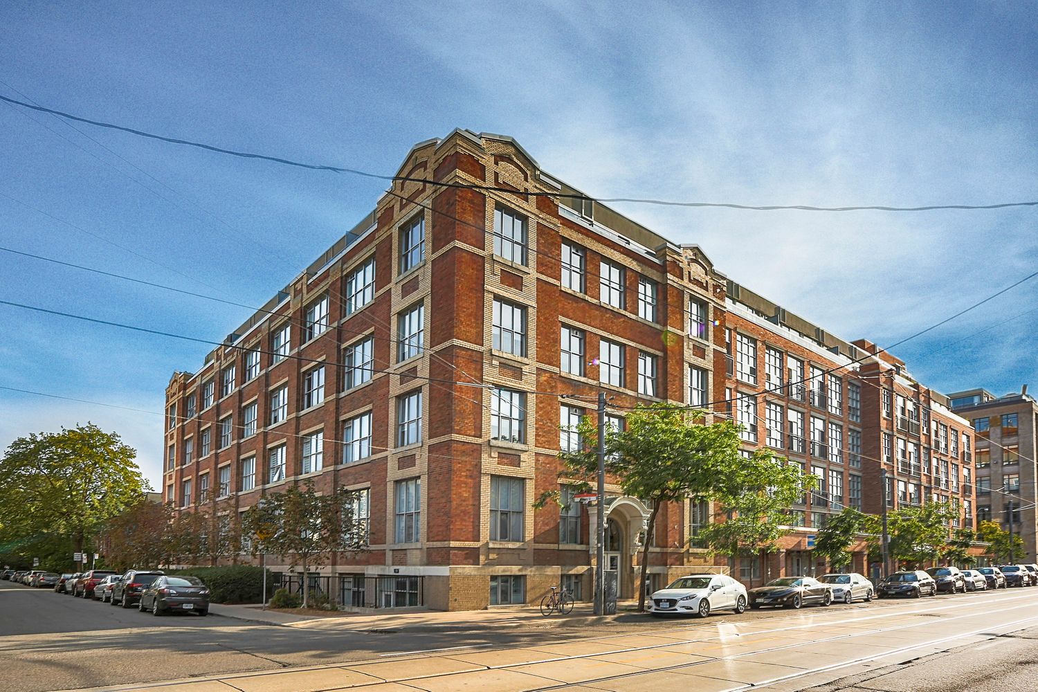 955 Queen Street W. Chocolate Company Lofts is located in  Downtown, Toronto - image #1 of 6