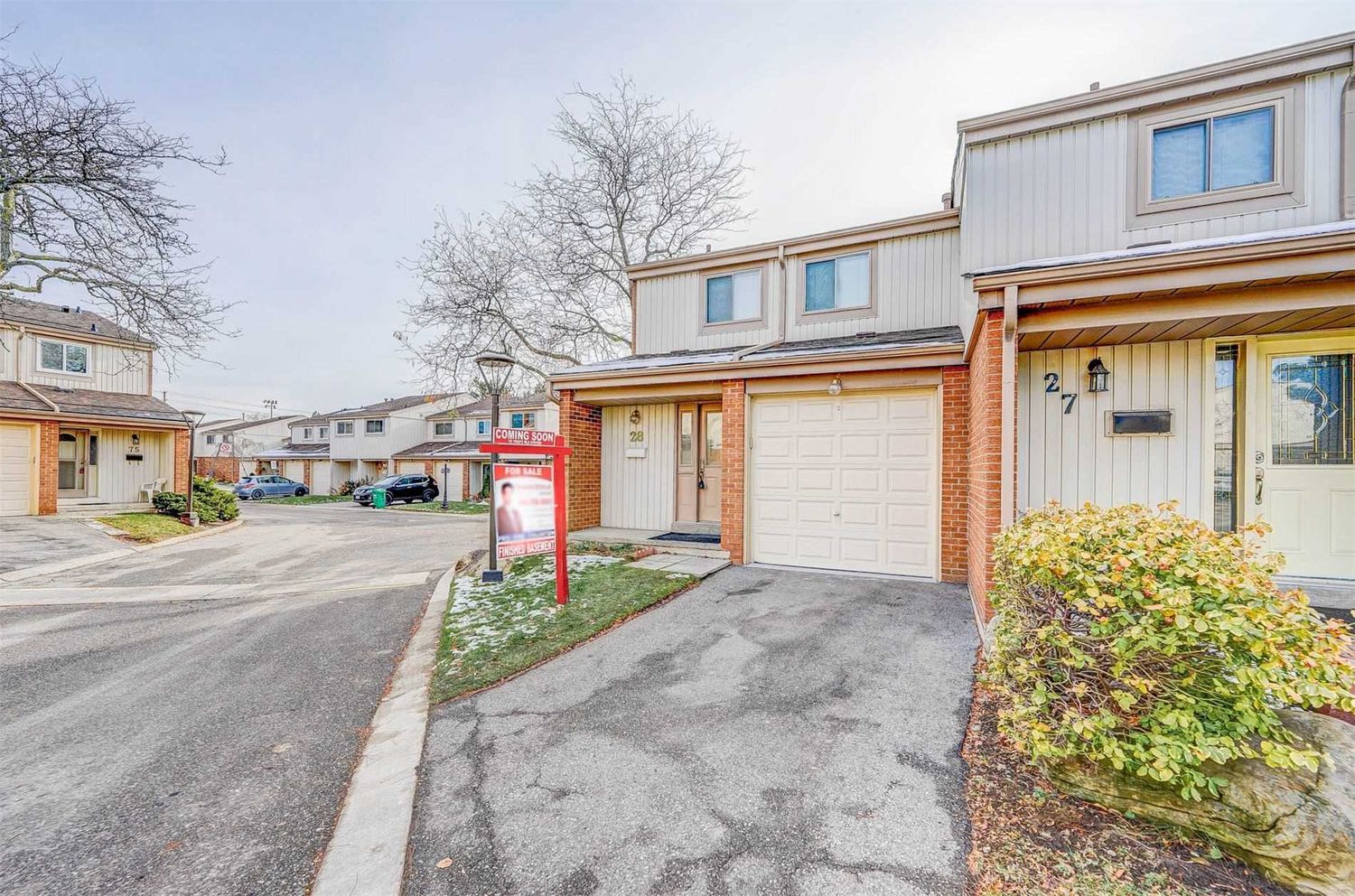 3339 Council Ring Road. 3339 Council Ring Road Townhomes is located in  Mississauga, Toronto - image #1 of 2
