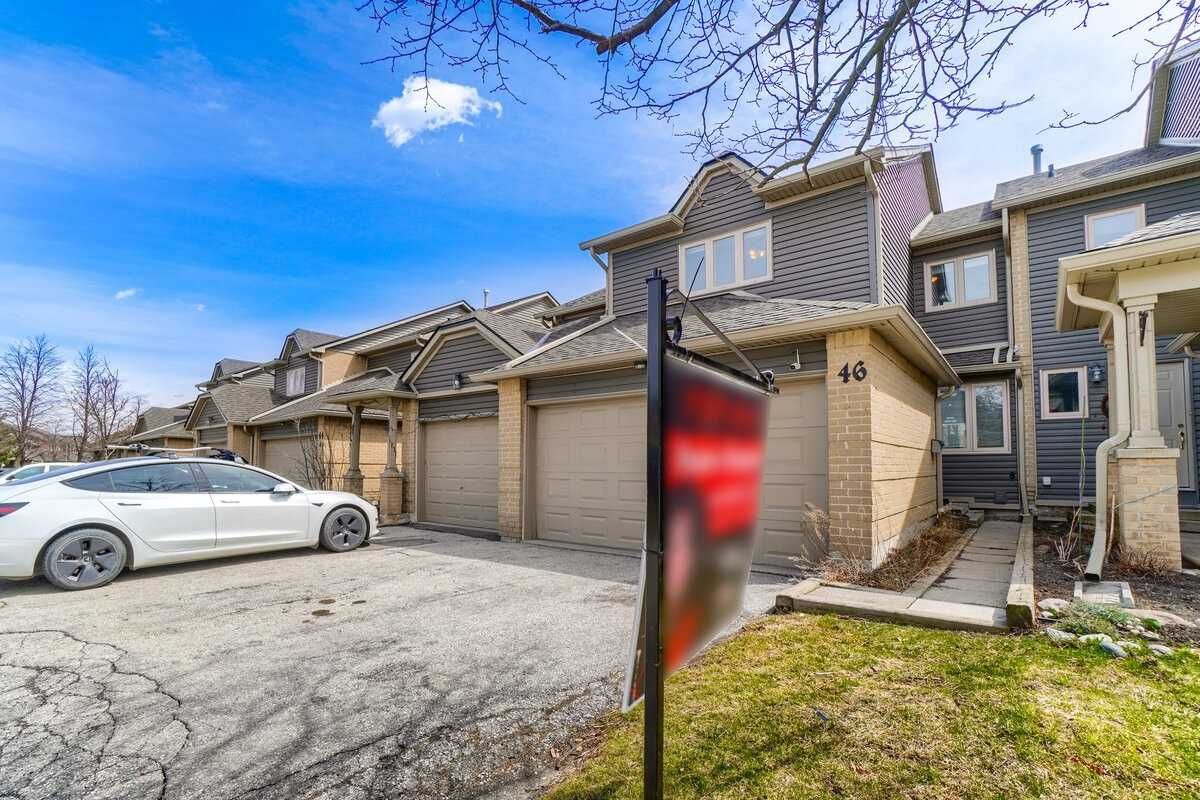 3600 Colonial Drive. 3600 Colonial Drive Townhomes is located in  Mississauga, Toronto - image #1 of 2