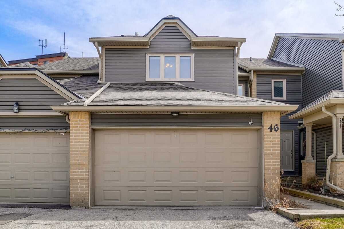 3600 Colonial Drive. 3600 Colonial Drive Townhomes is located in  Mississauga, Toronto - image #2 of 2