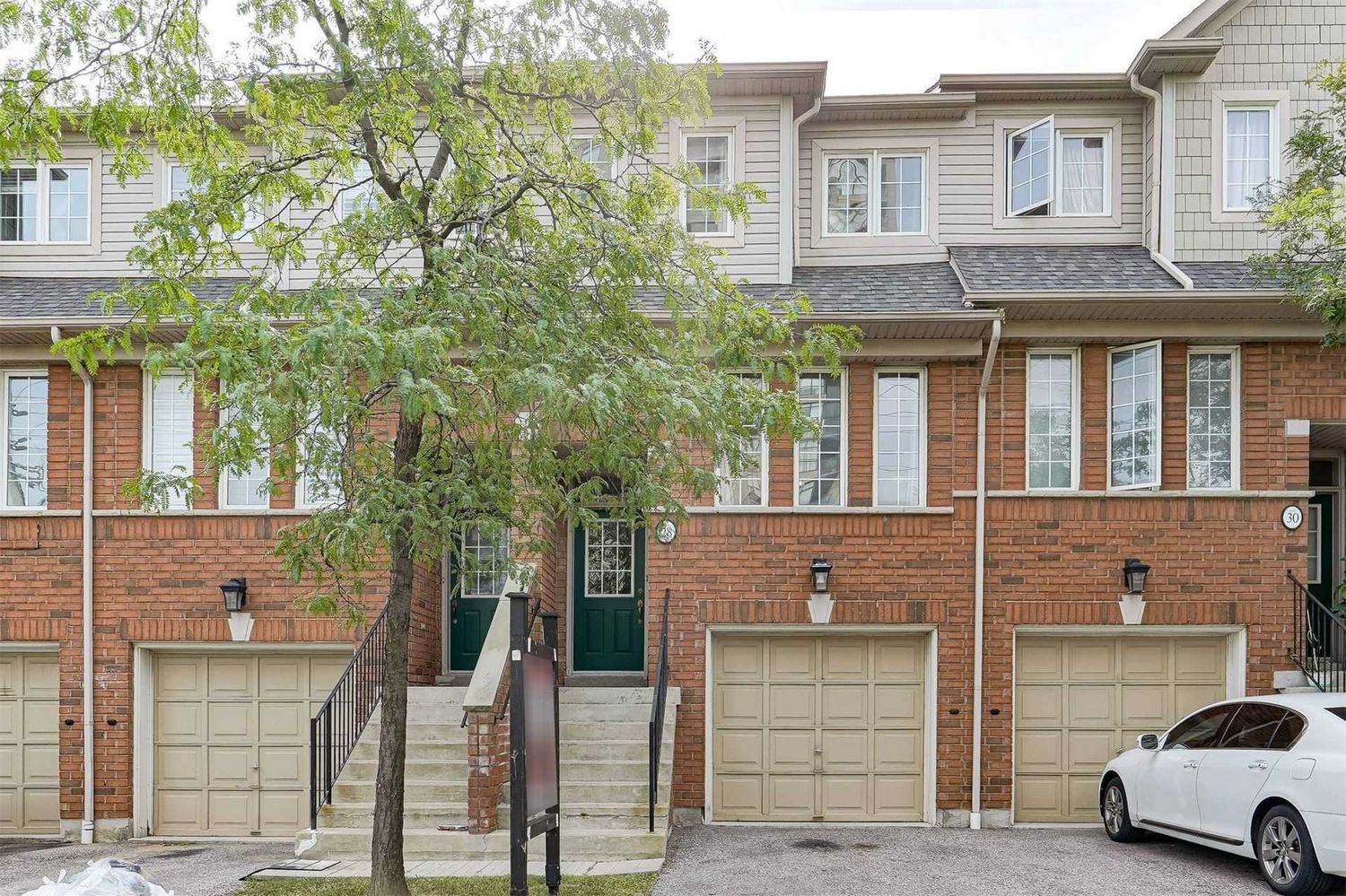 159-185 Trudeau Avenue. 4950 Albina Way Townhomes is located in  Mississauga, Toronto - image #2 of 2