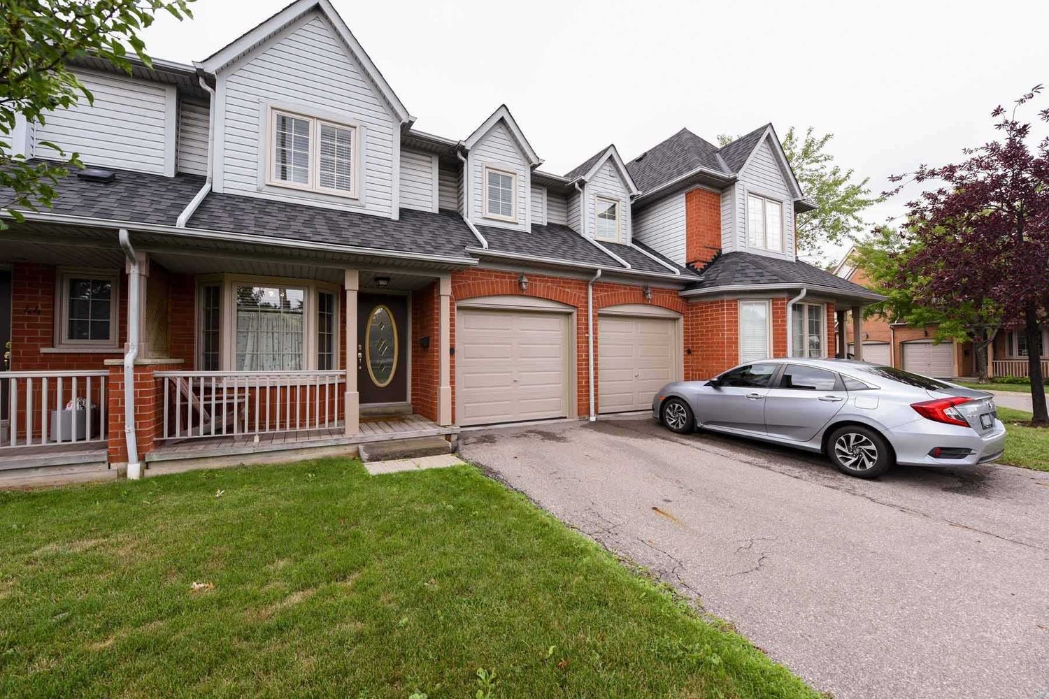 5223 Fairford Crescent. 5223 Fairford Cres Townhomes is located in  Mississauga, Toronto - image #2 of 2