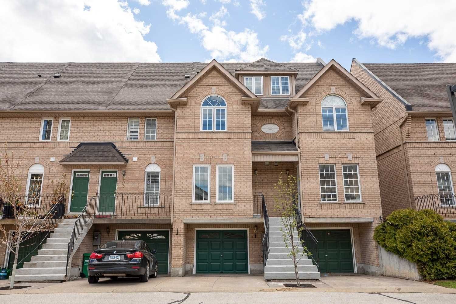 80 Strathaven Drive. 80 Strathaven Drive Townhomes is located in  Mississauga, Toronto - image #1 of 2