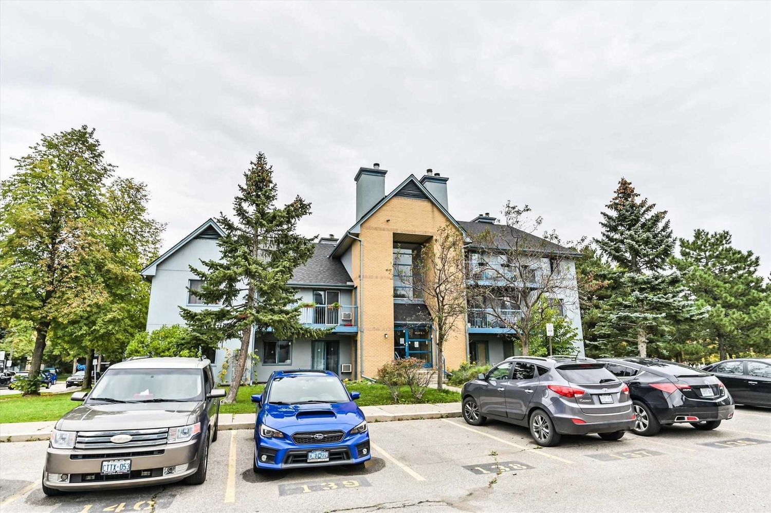 95 Trailwood Drive. 95 Trailwood Townhomes is located in  Mississauga, Toronto - image #1 of 2