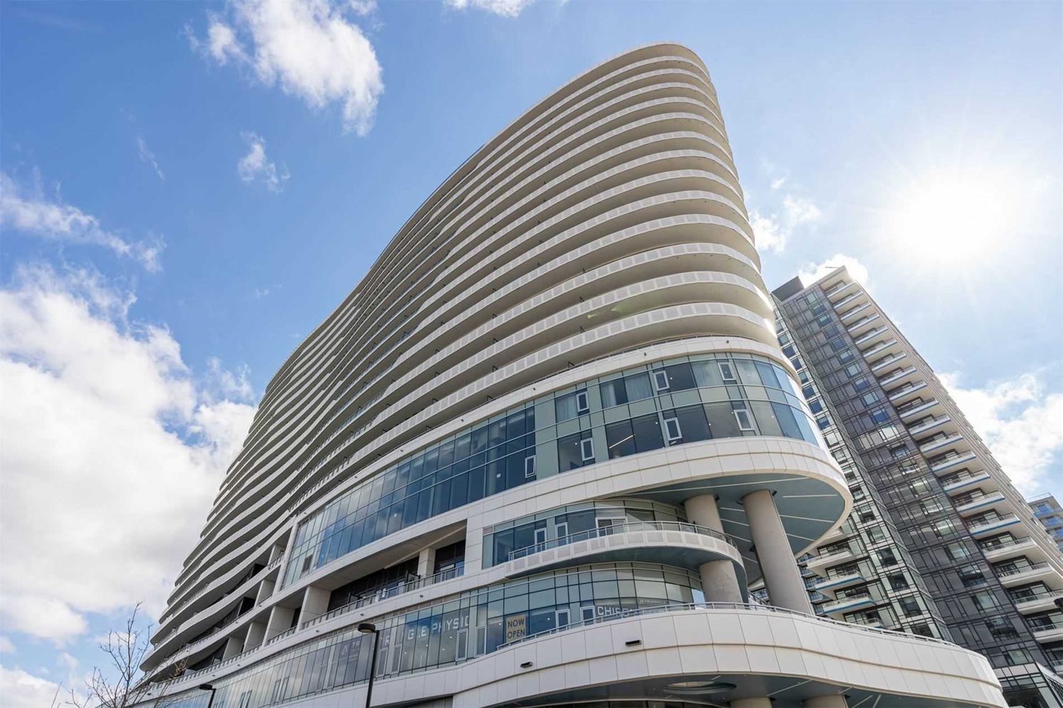 2520 Eglinton Avenue W. Arc Condominiums is located in  Mississauga, Toronto - image #2 of 3