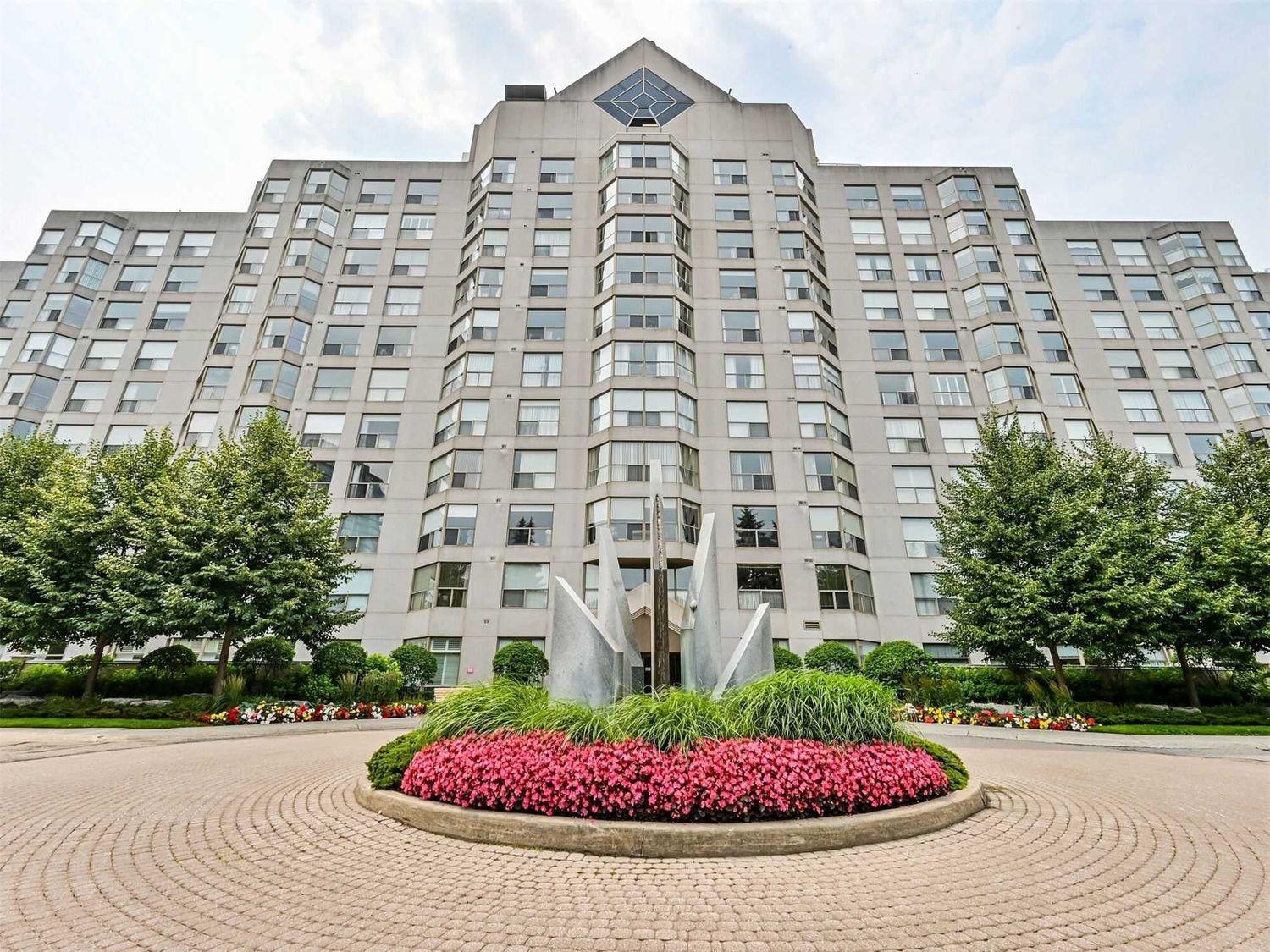 1700 The Collegeway. Canyon Springs Condos is located in  Mississauga, Toronto - image #2 of 2