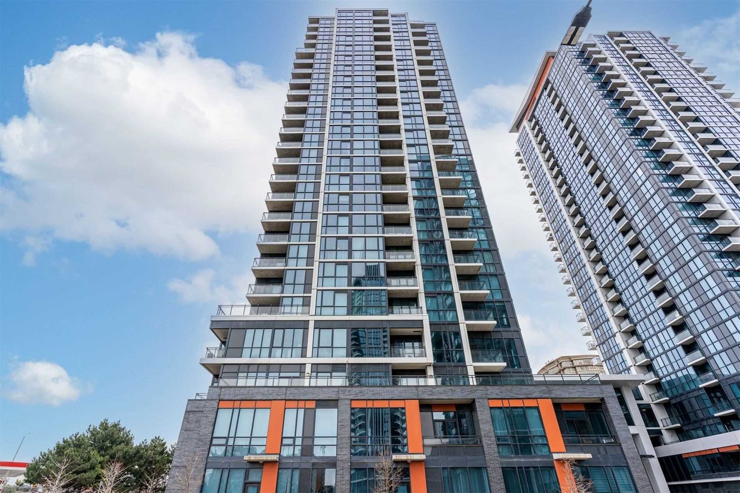 55 Eglinton Avenue W. Crystal  Condos is located in  Mississauga, Toronto - image #2 of 2
