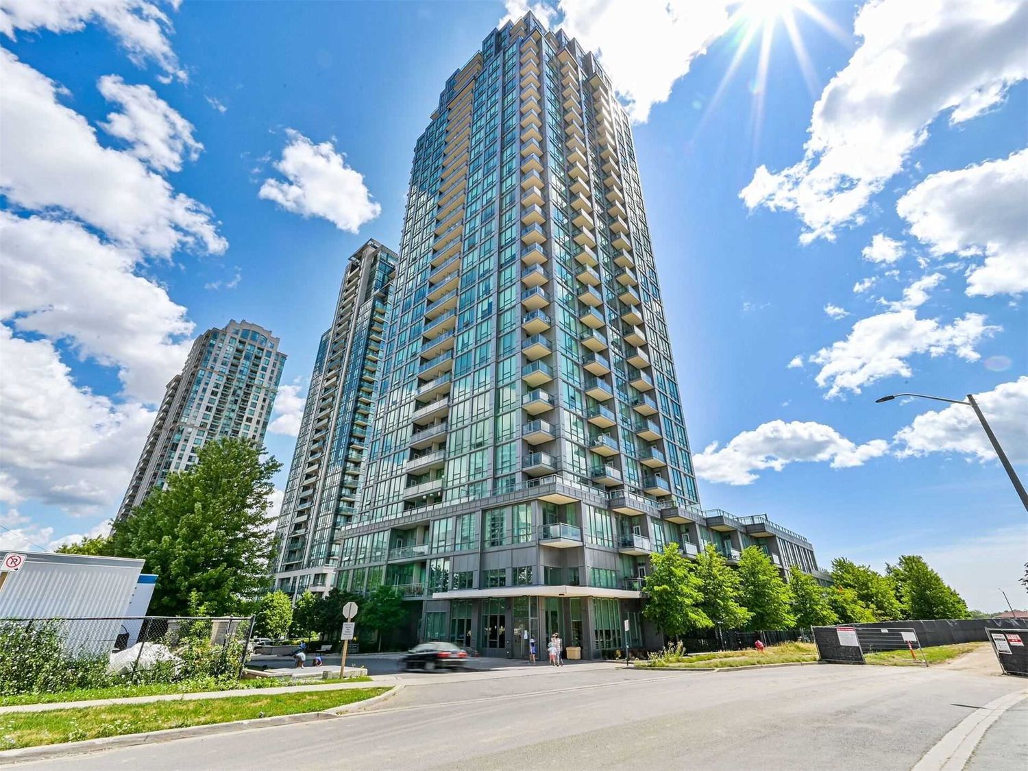 3525 Kariya Drive. Elle Condos is located in  Mississauga, Toronto - image #1 of 2