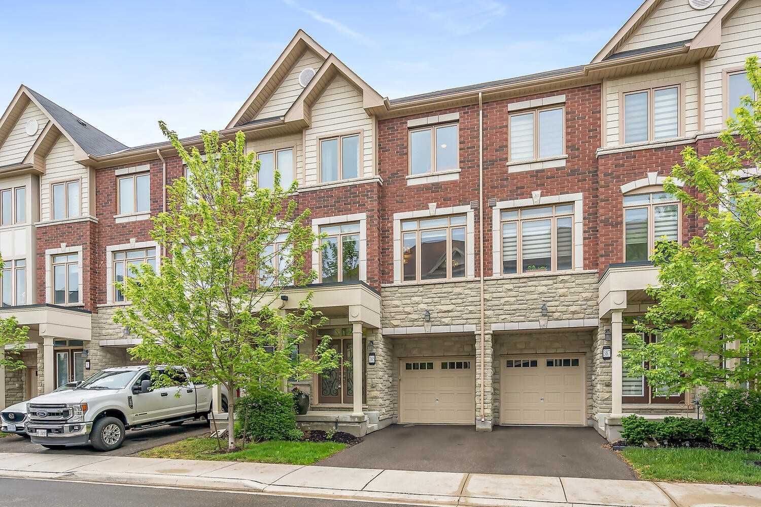 350-436 Ladycroft Terrace. Ladycroft Terrace Townhomes is located in  Mississauga, Toronto - image #1 of 2