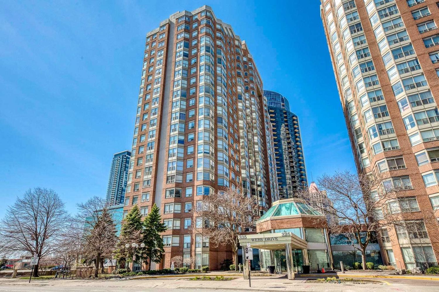 335 Webb Drive. Monarchy Condos is located in  Mississauga, Toronto - image #1 of 2