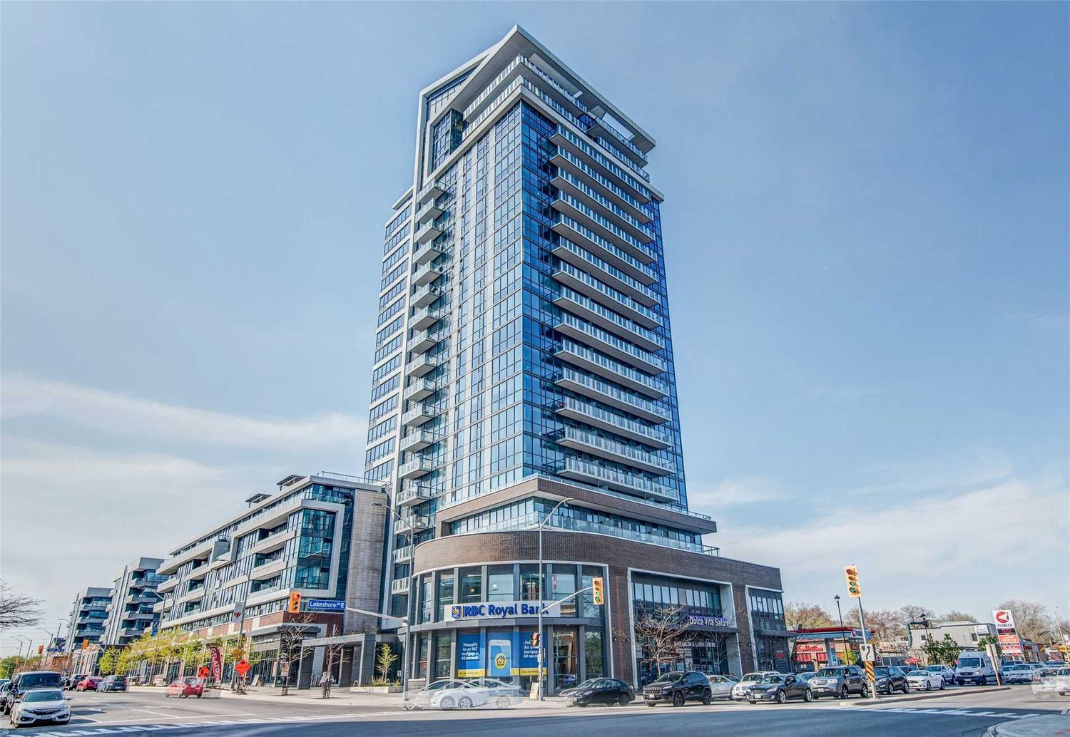 1 Hurontario Street. North Shore Condos is located in  Mississauga, Toronto - image #1 of 2
