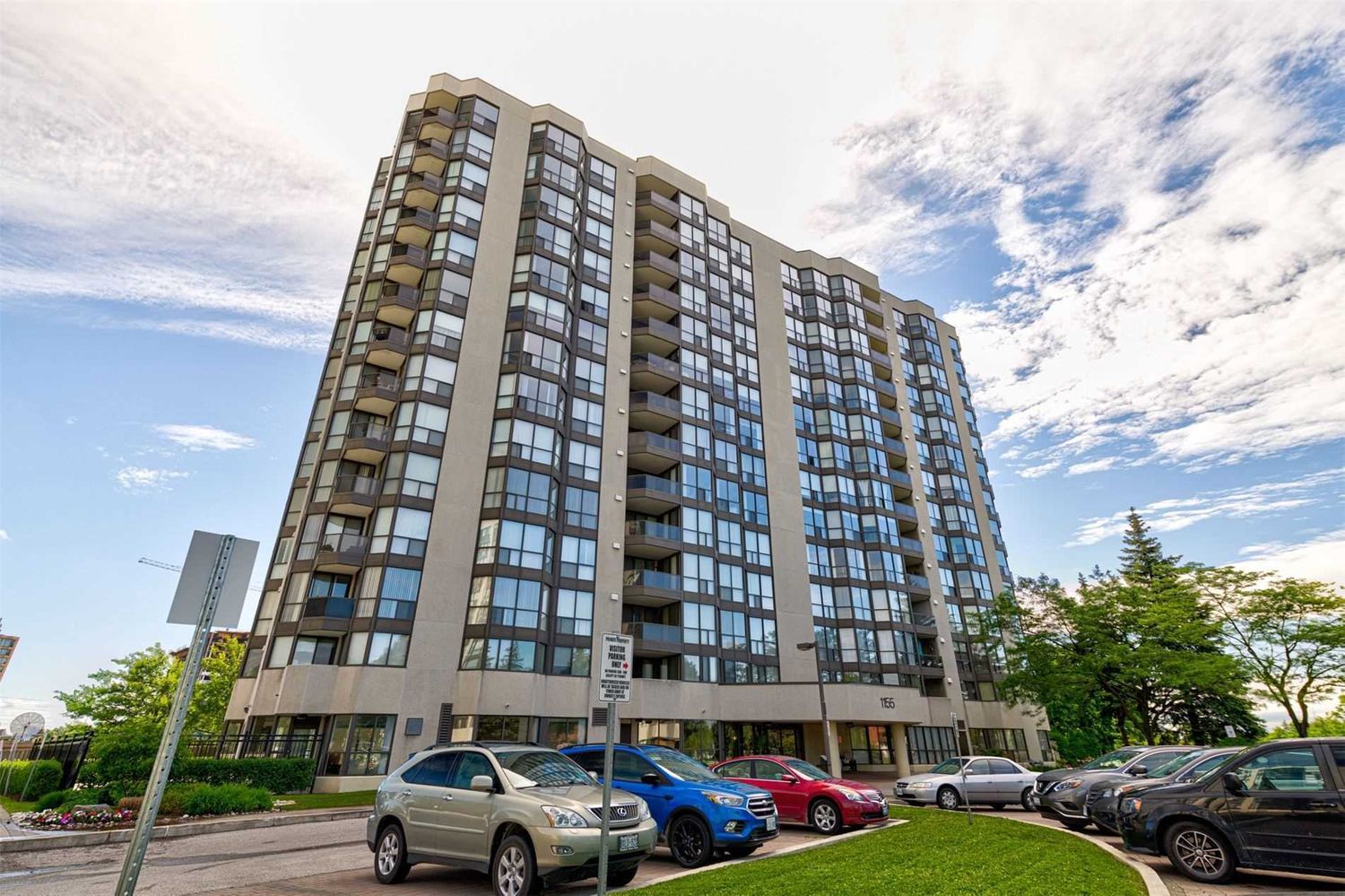 1155 Bough Beeches Boulevard. Orchard Place II Condos is located in  Mississauga, Toronto - image #1 of 2