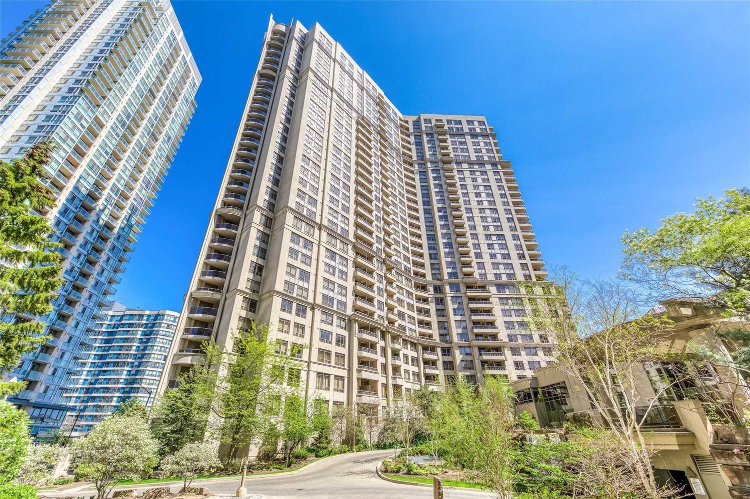 3880 Duke of York Boulevard. Ovation Condos is located in  Mississauga, Toronto - image #1 of 3