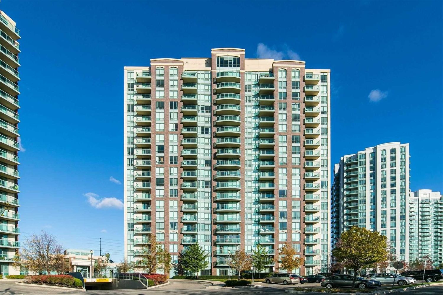 4889 Kimbermount Avenue. Papillon Place II Condos is located in  Mississauga, Toronto - image #1 of 2