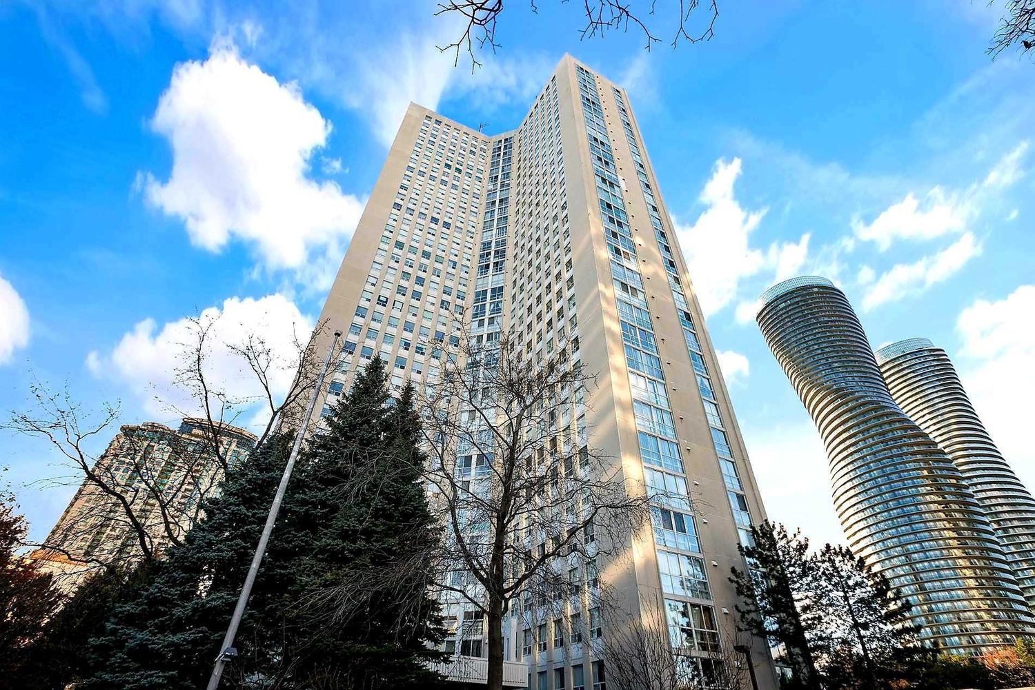 3650 Kaneff Crescent. Place IV Condos is located in  Mississauga, Toronto - image #2 of 2