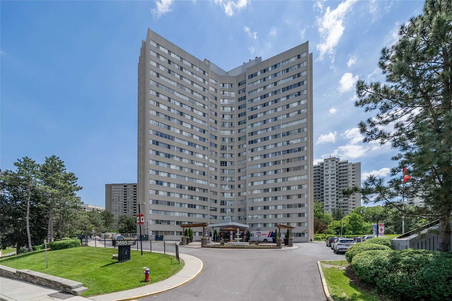 3695 Kaneff Crescent. Place Royale Condo is located in  Mississauga, Toronto - image #2 of 3
