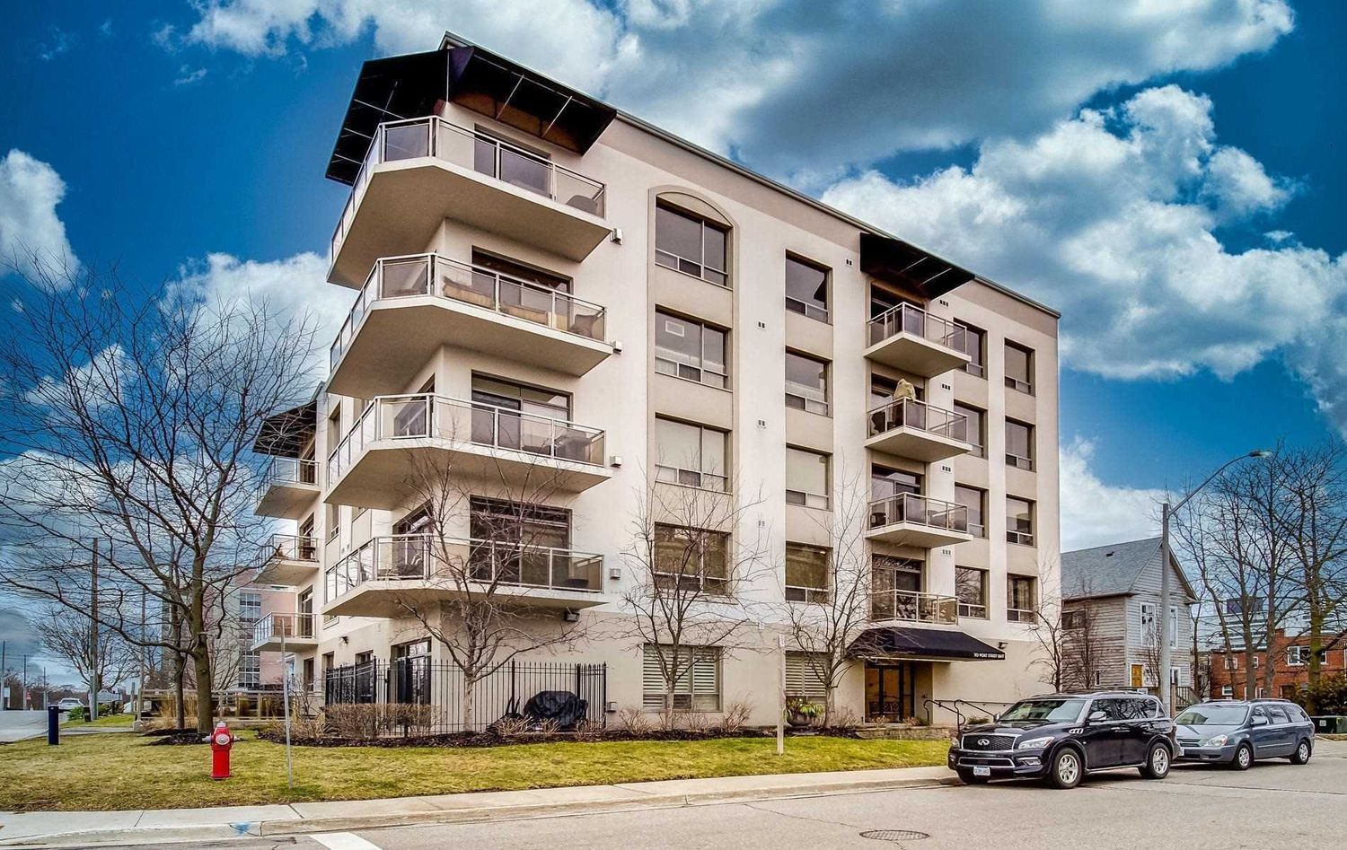 50 Port Street E. Port Elaine Place Condos is located in  Mississauga, Toronto - image #1 of 2