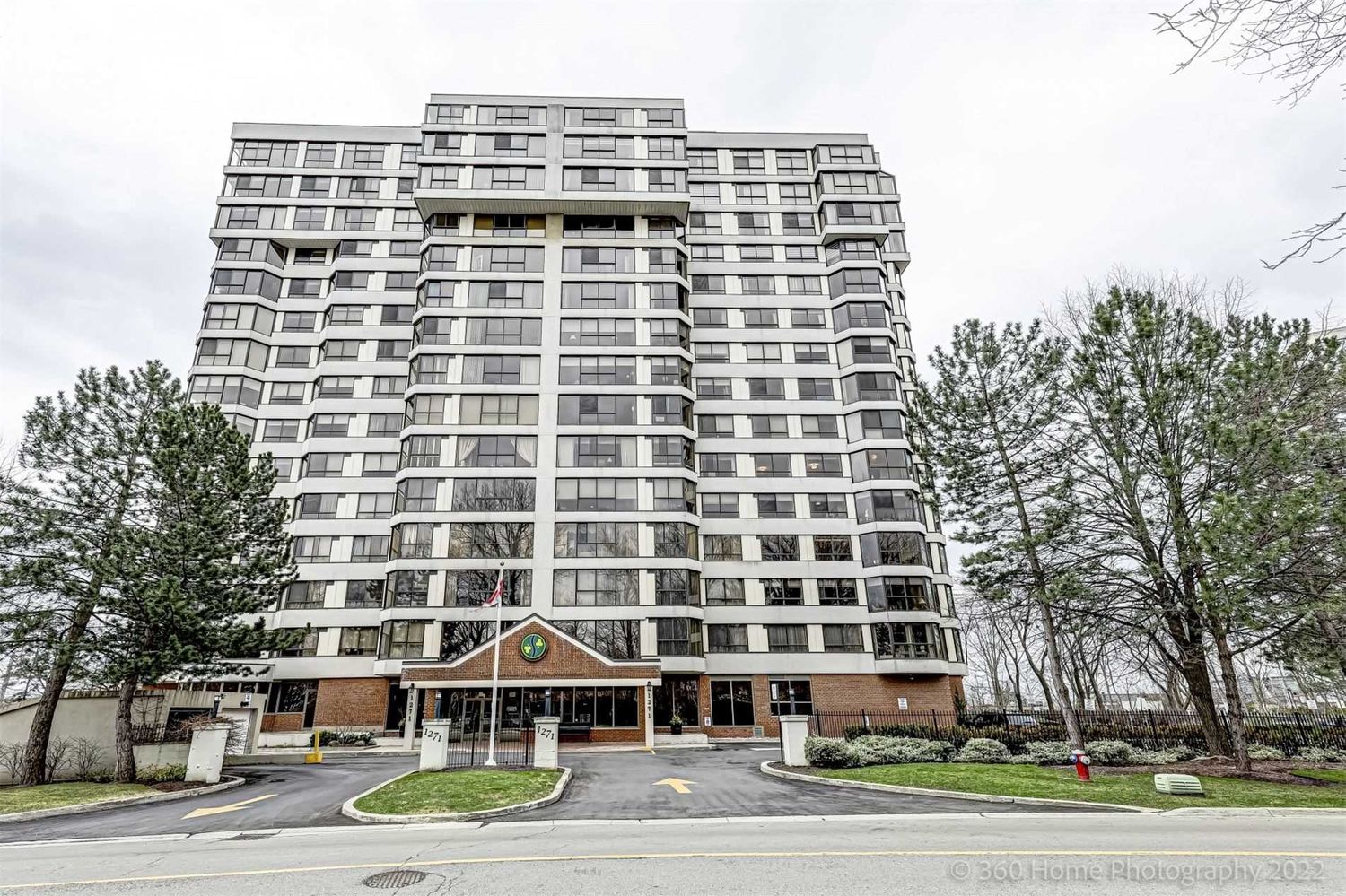 1271 Walden Cir. Sheridan Club Condos is located in  Mississauga, Toronto - image #1 of 3