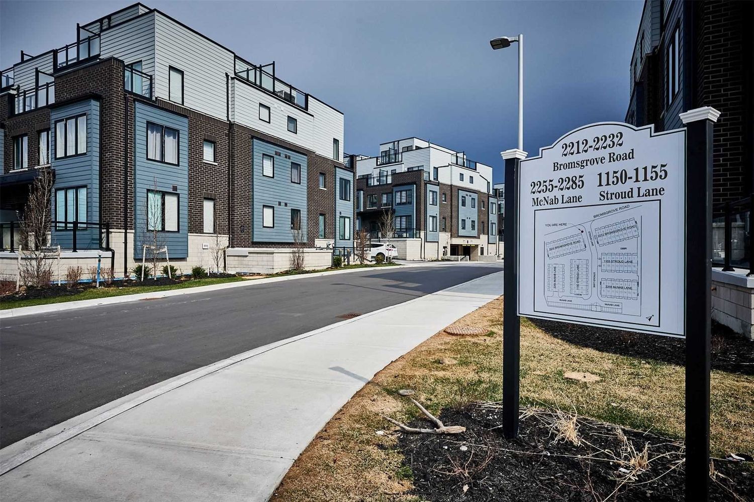 2210-2232 Bromsgrove Road. Southdown Townhomes is located in  Mississauga, Toronto - image #1 of 3