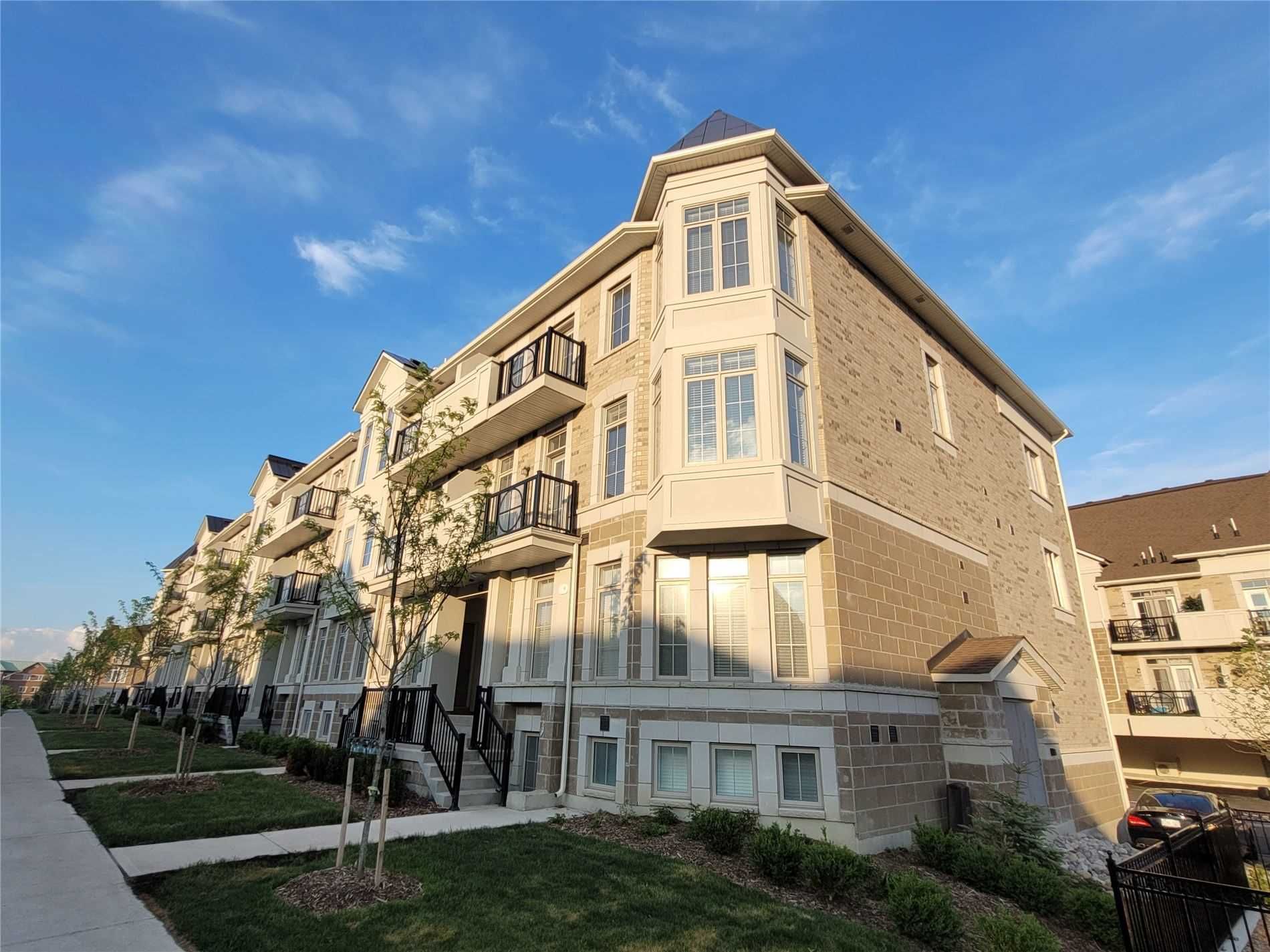 62 Preston Meadow Ave Summit City Centre Townhomes 2 Beds 3 Baths