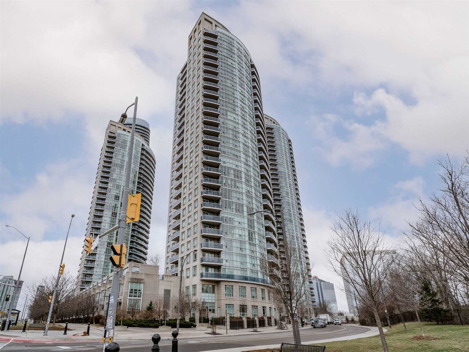 90 Absolute Avenue. The Absolute Condos is located in  Mississauga, Toronto - image #1 of 3