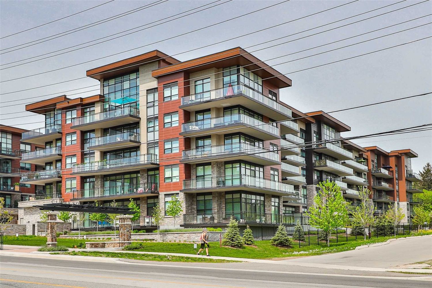 1575 Lakeshore Road W. The Craftsman Condos is located in  Mississauga, Toronto - image #1 of 3