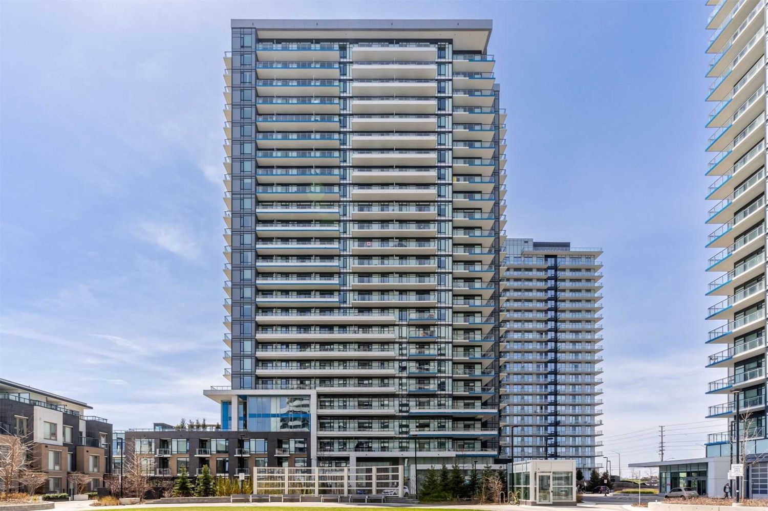 2560 Eglinton Avenue W. The West Tower Condos is located in  Mississauga, Toronto - image #1 of 2