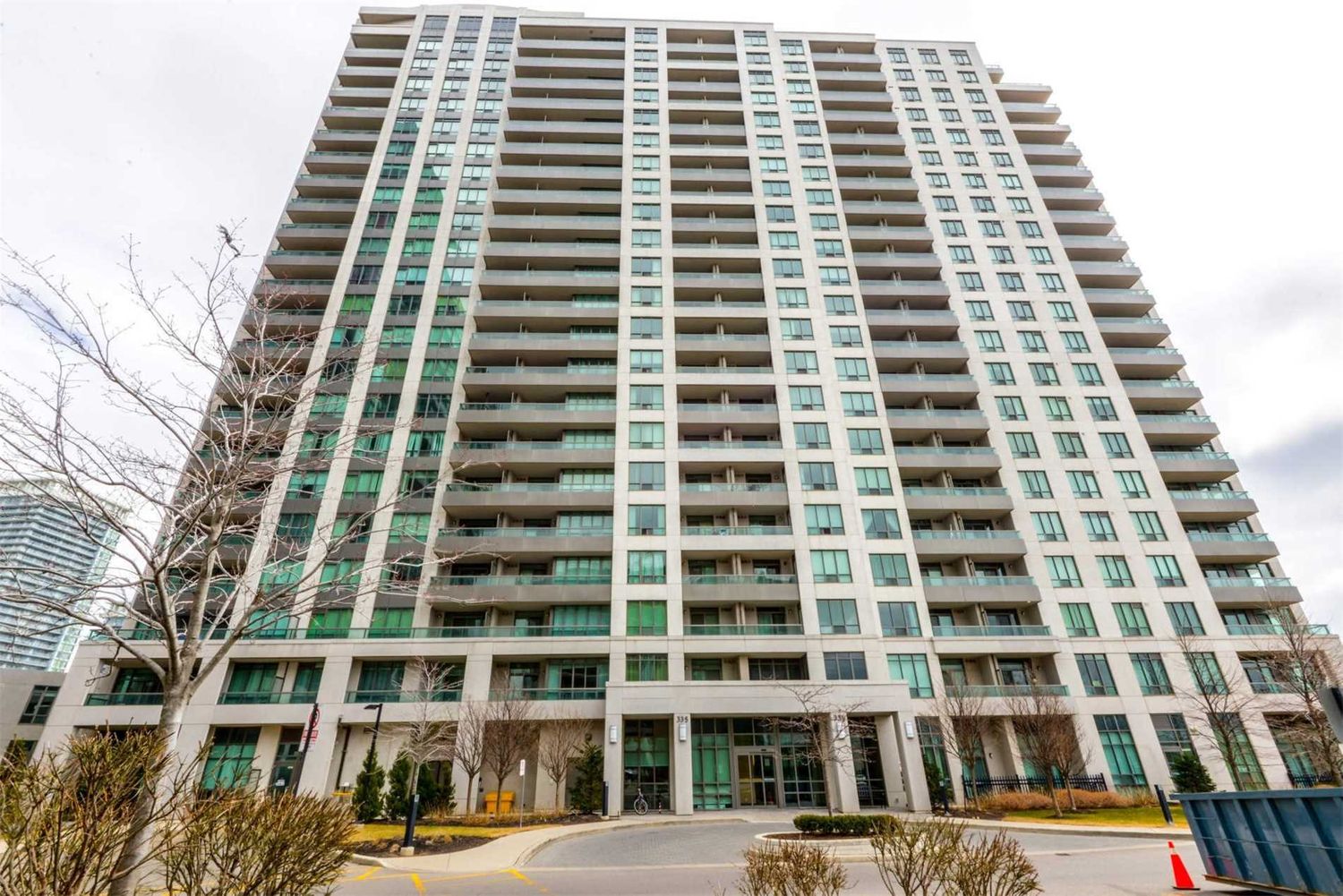 335 Rathburn Road W. Universal Condos is located in  Mississauga, Toronto - image #1 of 3