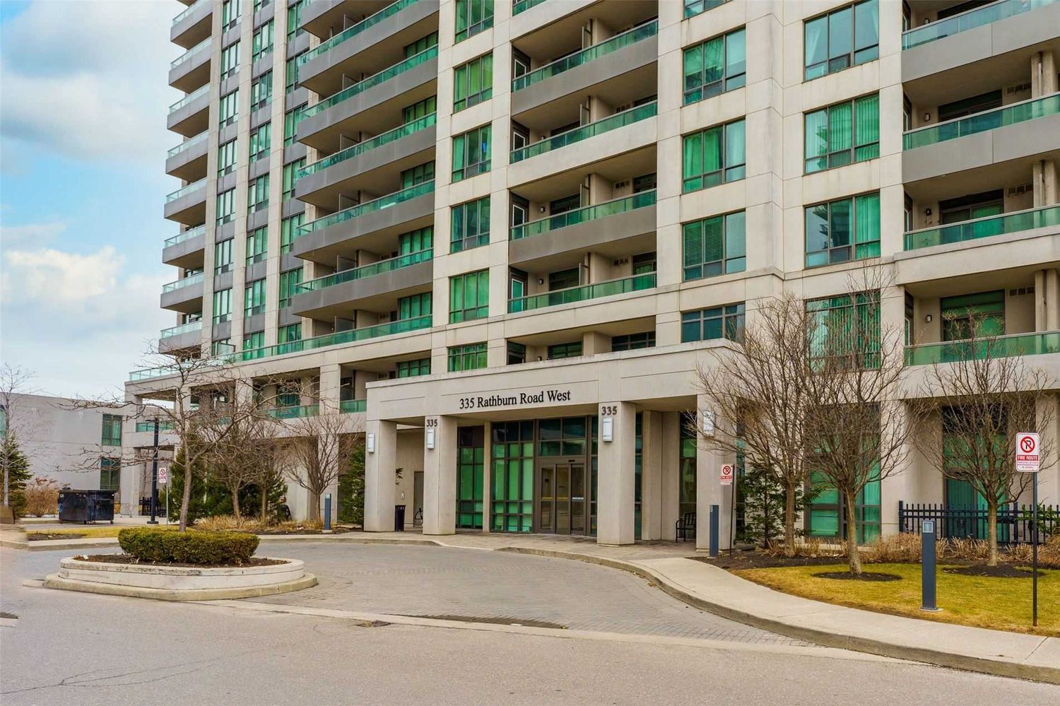 335 Rathburn Road W. Universal Condos is located in  Mississauga, Toronto - image #3 of 3