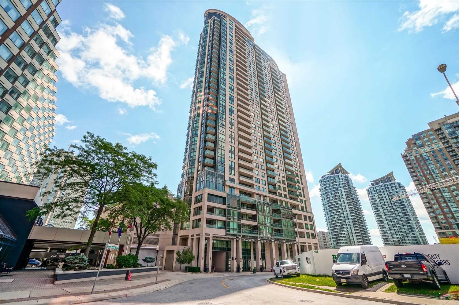 208 Enfield Place. Wide Suites Condos is located in  Mississauga, Toronto - image #2 of 2