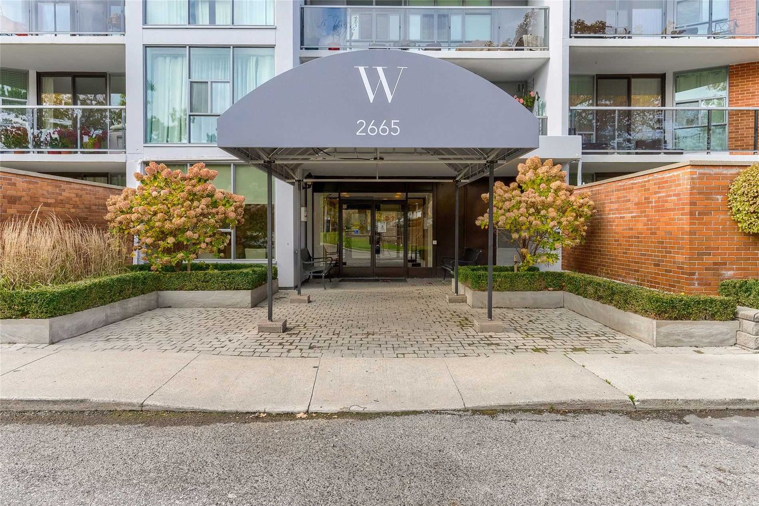 2665 Windwood Drive. Windwood Green Condos is located in  Mississauga, Toronto - image #3 of 3
