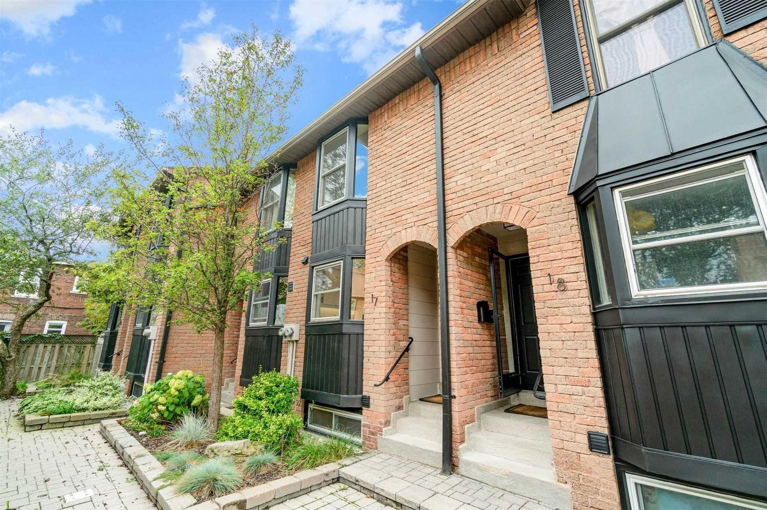 13 Kerr Road. 13 Kerr Road Townhomes is located in  East End, Toronto - image #2 of 3