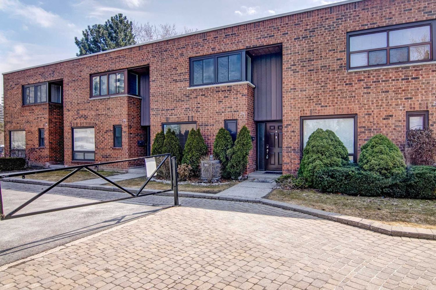 296-322 Torresdale Avenue. 1329 Steeles Townhouses is located in  North York, Toronto - image #2 of 2