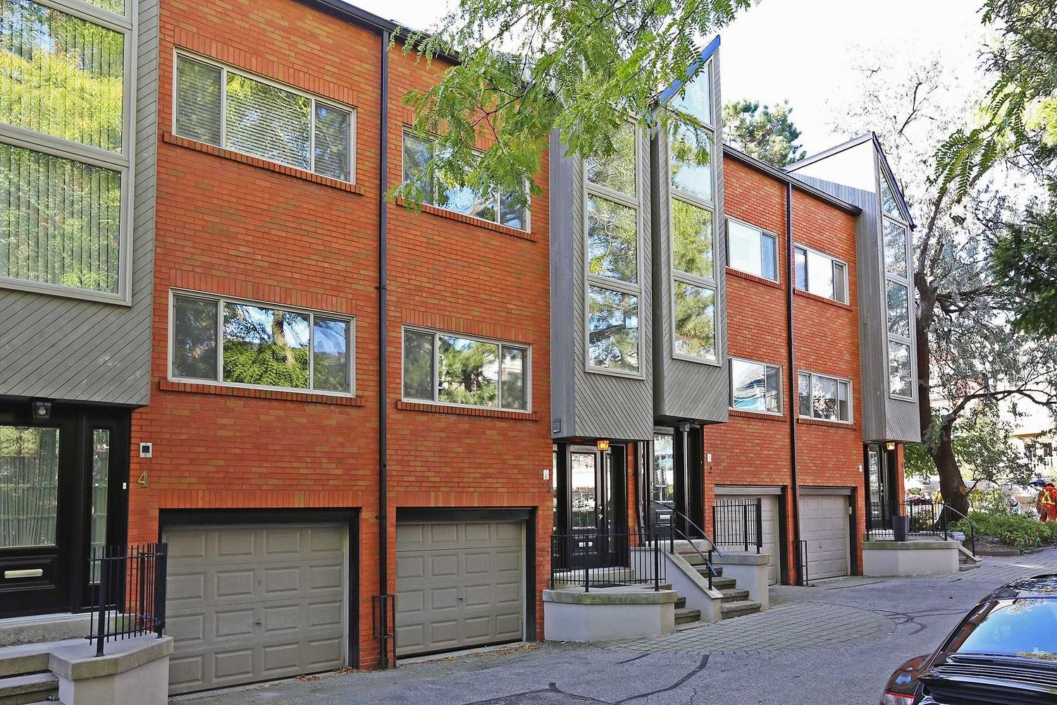 155 Woodbine Avenue. Woodbine Mews Townhomes is located in  East End, Toronto - image #2 of 3