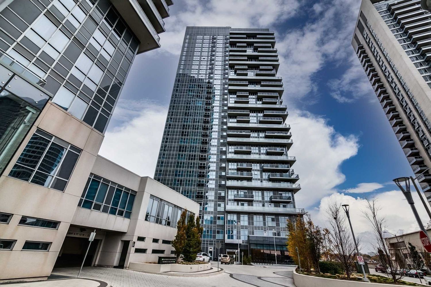 225 Village Green Square. Selene at Metrogate Condos is located in  Scarborough, Toronto - image #1 of 3