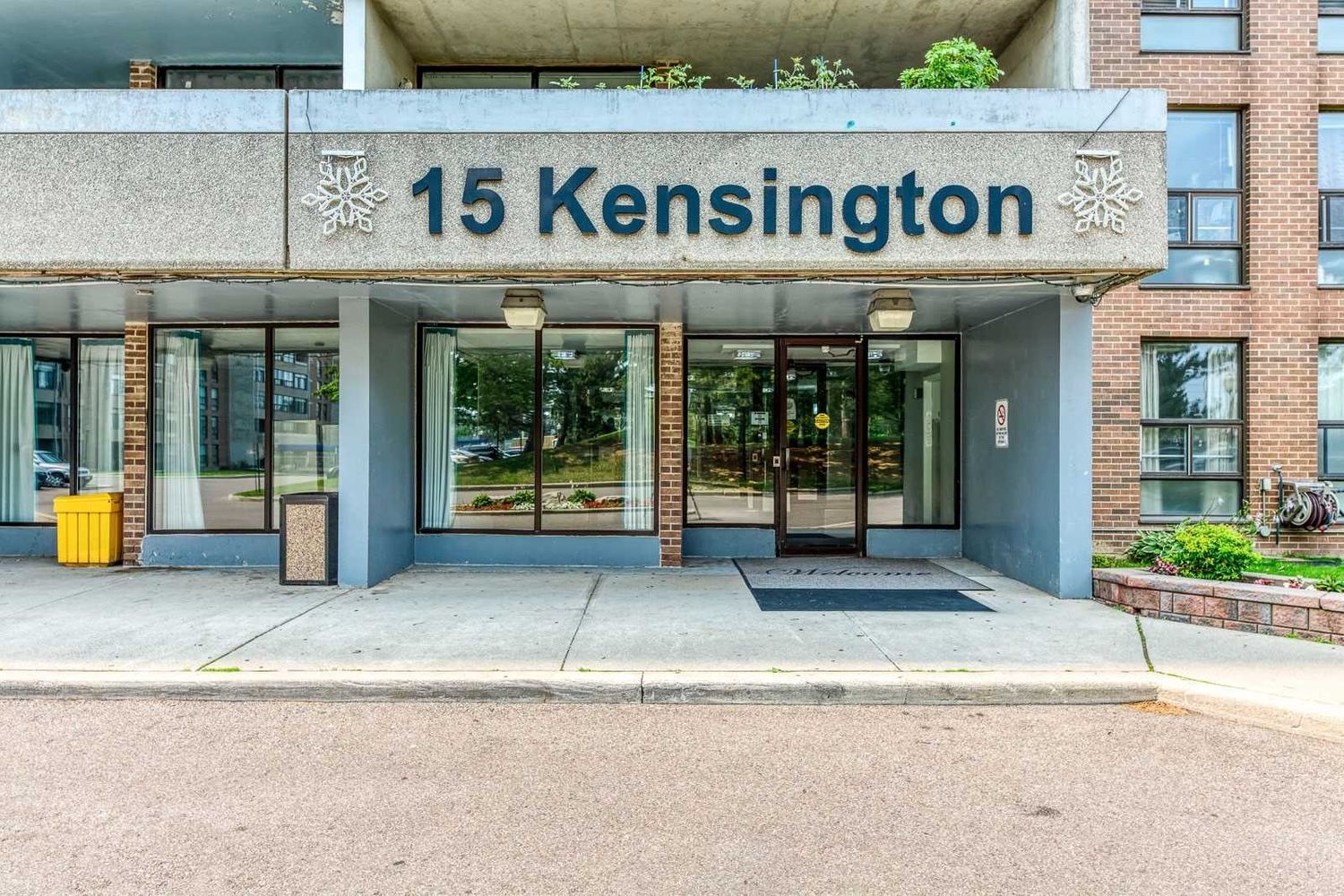 15 Kensington Road. 15 Kensington Condos is located in  Brampton, Toronto - image #3 of 3