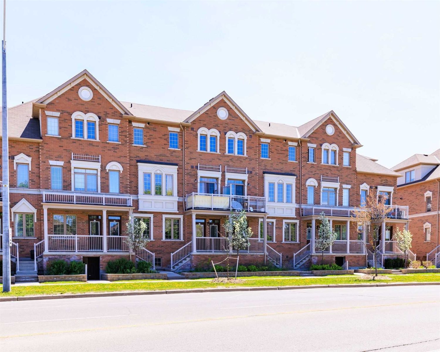 180 Howden Boulevard. Howden Woods Townhomes is located in  Brampton, Toronto - image #2 of 2