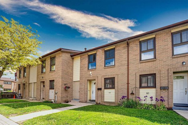 46 Dearbourne Townhomes