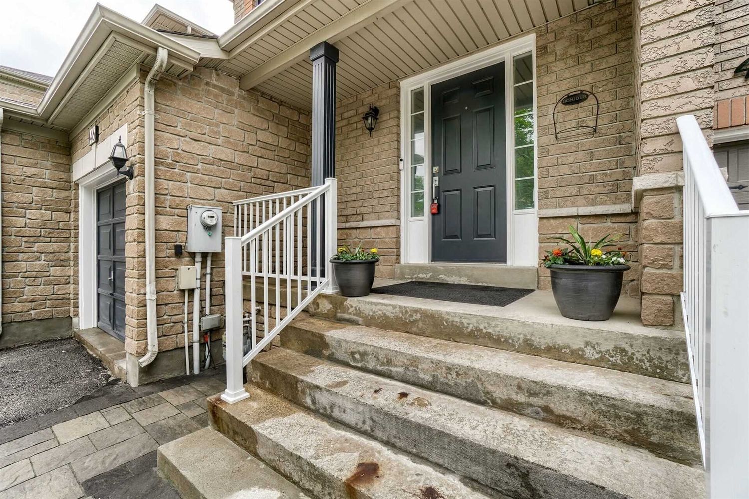 1-71 Kimberley Crescent. 7 Kimberley Crescent Townhomes is located in  Brampton, Toronto - image #2 of 2