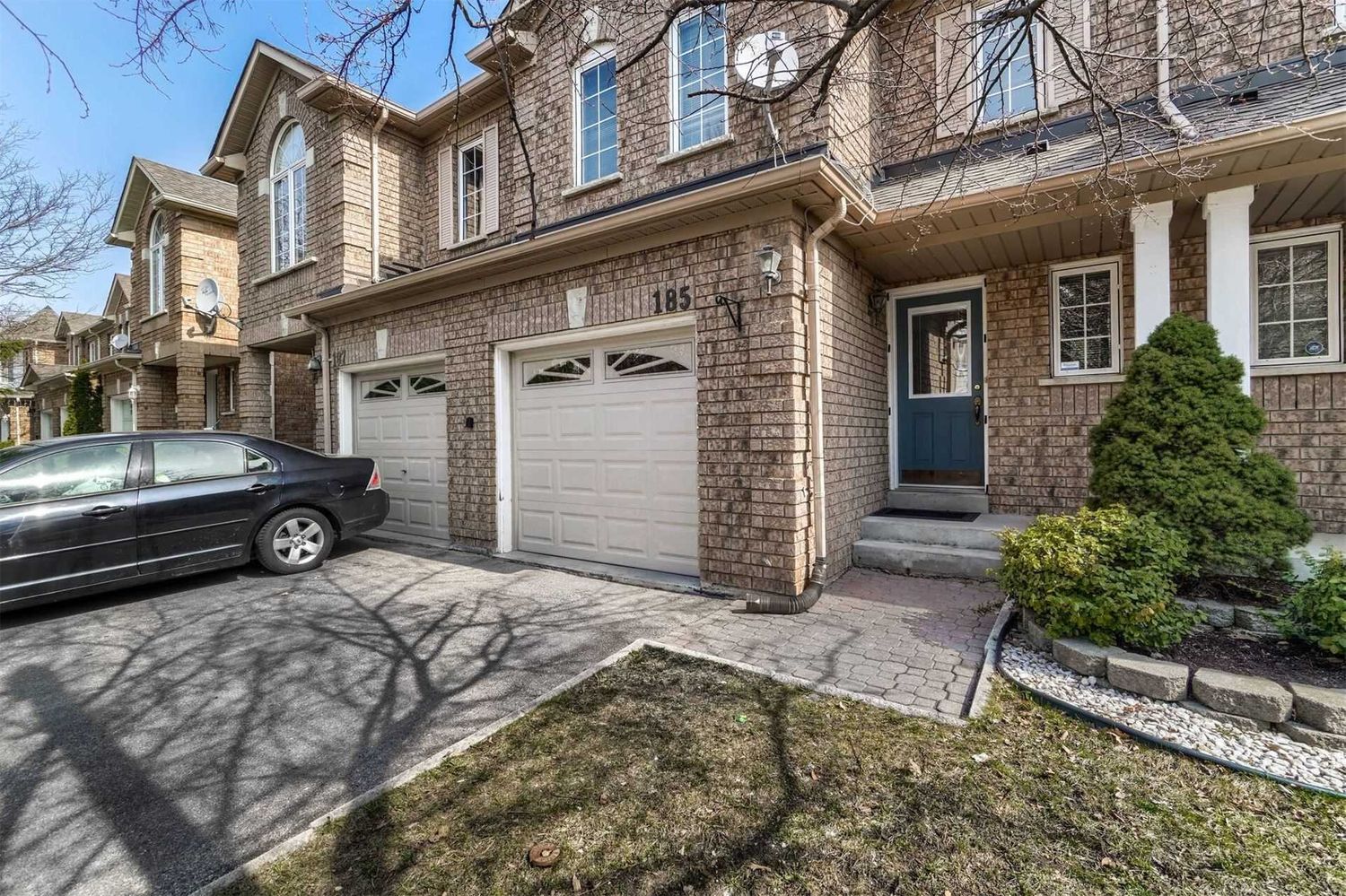 9800 McLaughlin Road N. 9800 Mclaughlin Rd Townhomes is located in  Brampton, Toronto - image #2 of 2