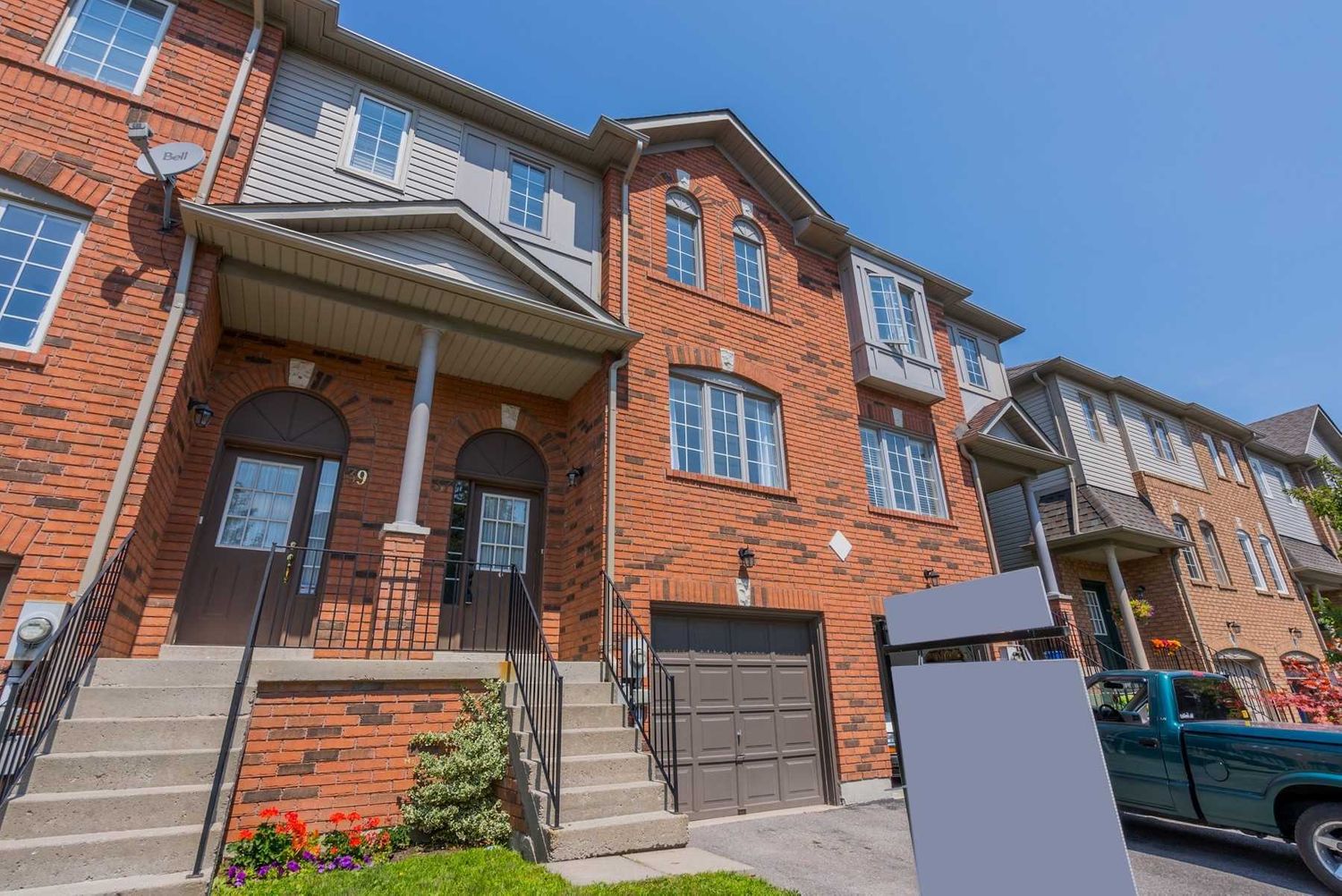 1-38 Aspen Hills Road. Aspen Hills Townhomes is located in  Brampton, Toronto - image #1 of 2