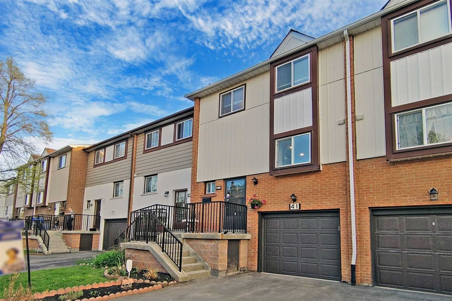 1-104 Moregate Crescent. Moregate Crescent Townhomes is located in  Brampton, Toronto - image #1 of 2