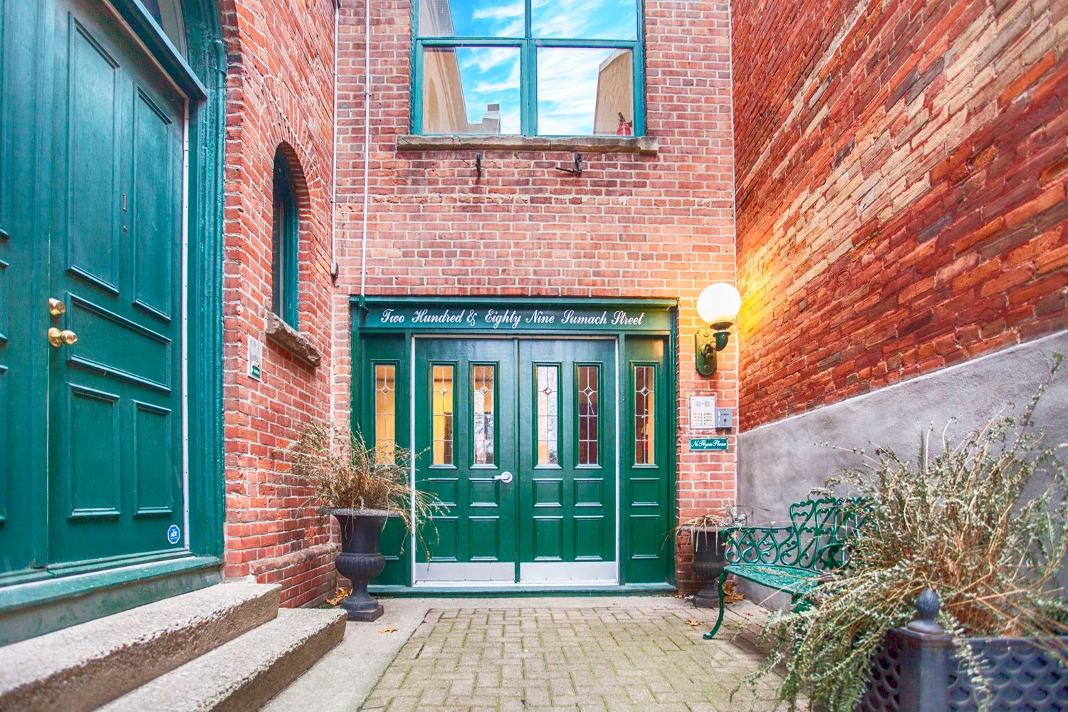 289 Sumach Street. 289 Sumach Lofts is located in  Downtown, Toronto - image #4 of 5
