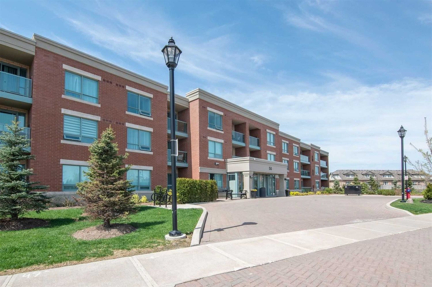 50 Via Rosedale. Rosedale Village II Condos is located in  Brampton, Toronto - image #1 of 3