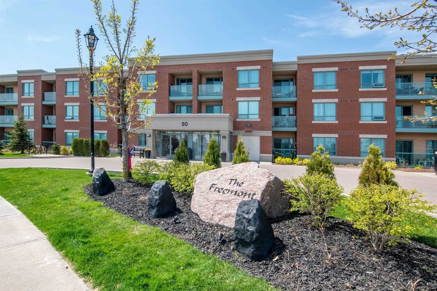 50 Via Rosedale. Rosedale Village II Condos is located in  Brampton, Toronto - image #2 of 3