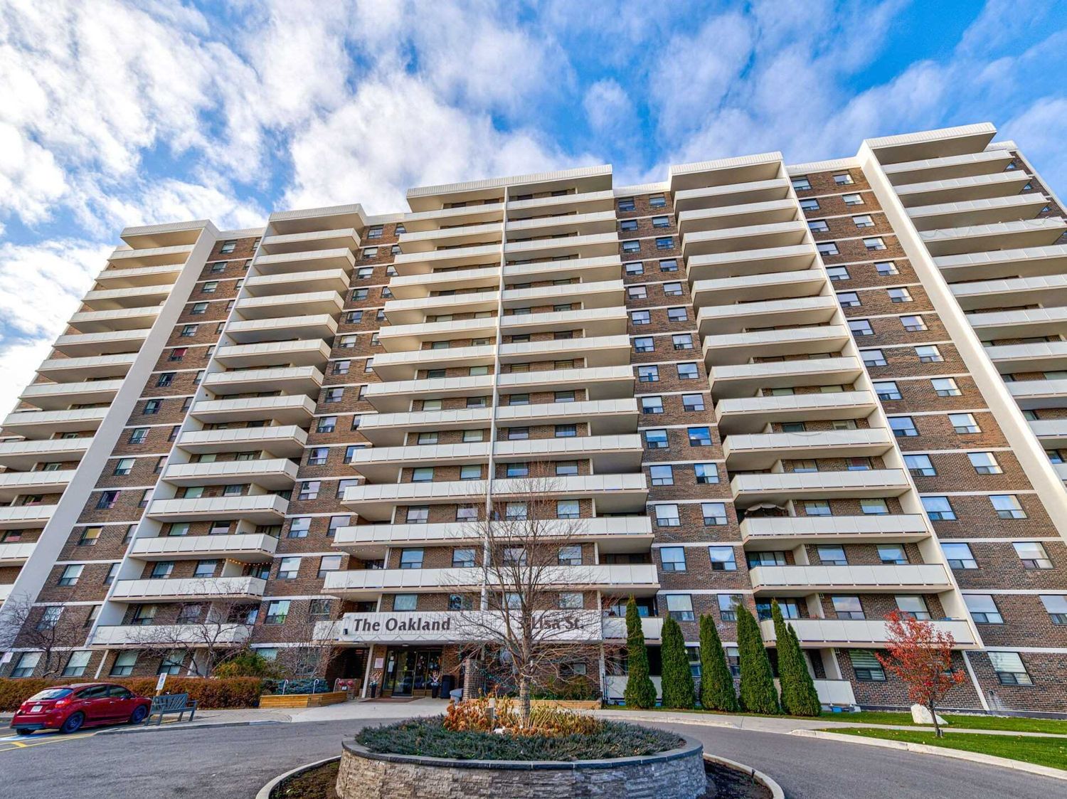 3 Lisa Street. The Oakland Condos is located in  Brampton, Toronto - image #1 of 2