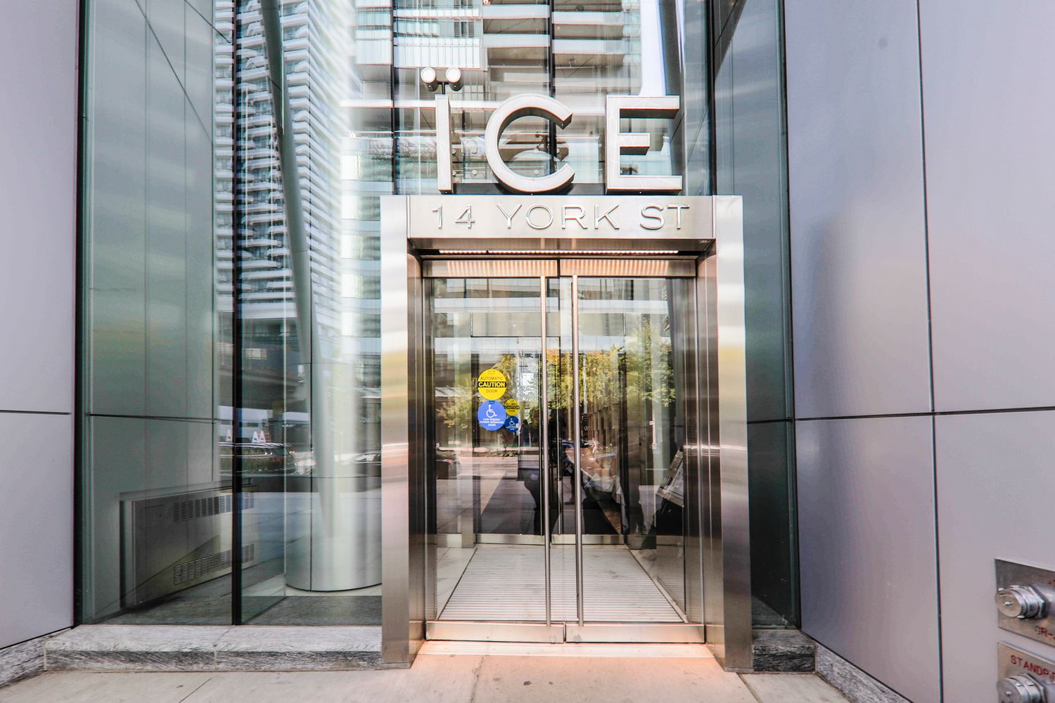 14 York Street. Ice Condos | Ice Condos II is located in  Downtown, Toronto - image #7 of 7