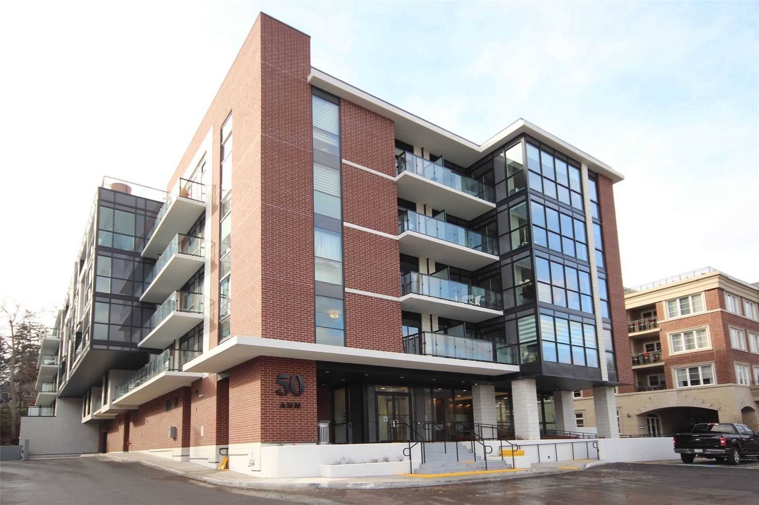 50 Ann Street. 50 Ann Condos is located in  Caledon, Toronto - image #1 of 2