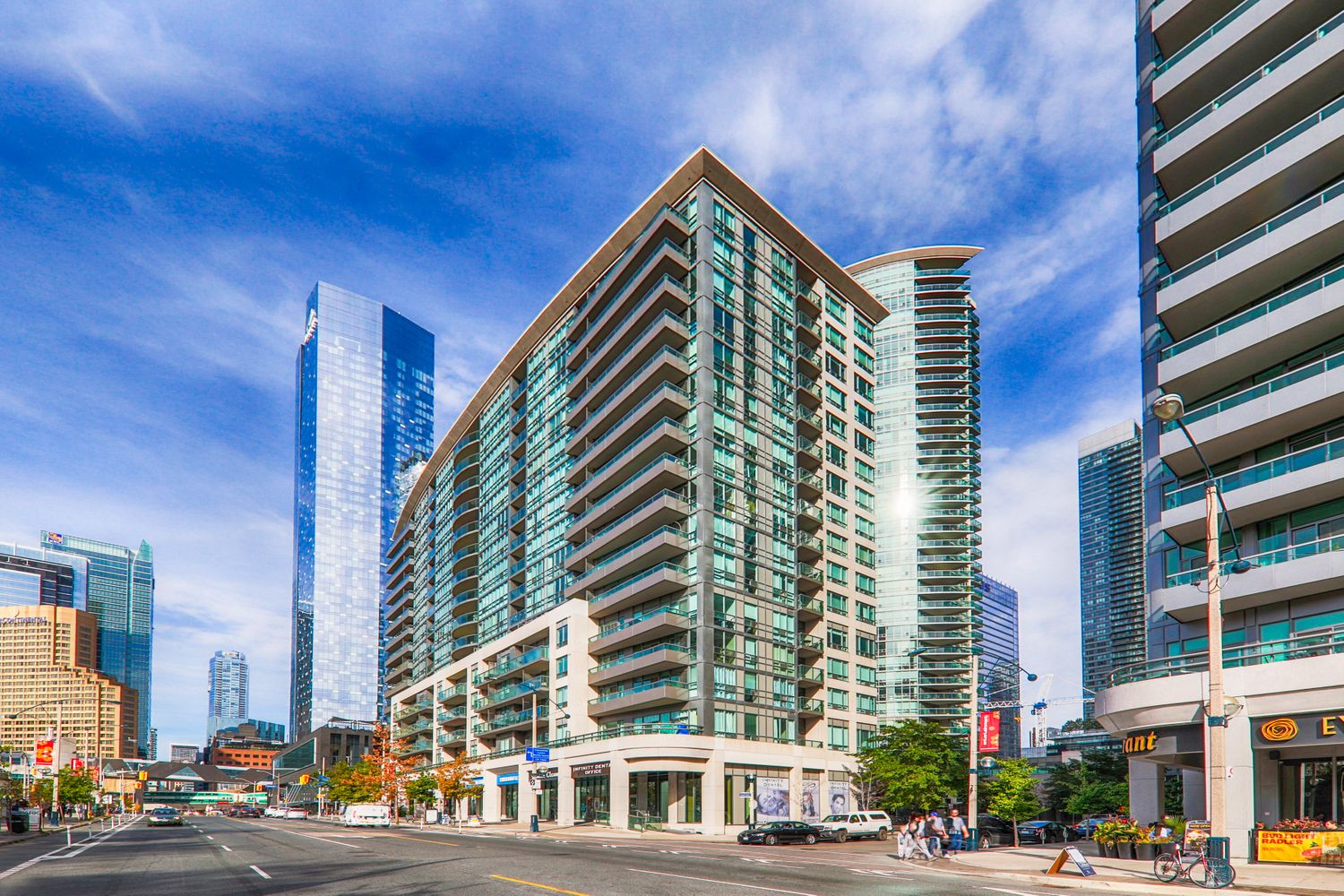 51 Lower Simcoe Street. Infinity II Condos is located in  Downtown, Toronto - image #1 of 4